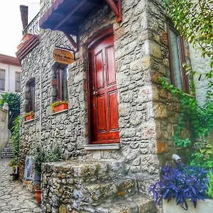 Two Stone Homes Metis Villa